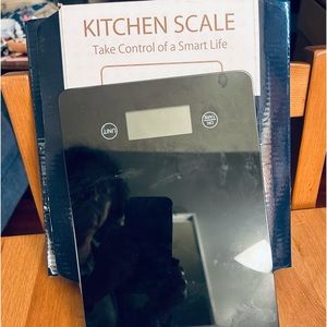 KITCHEN DiGITAL SCALE